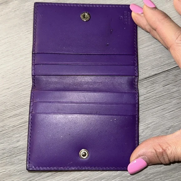 Purple Gucci card holder, beautiful